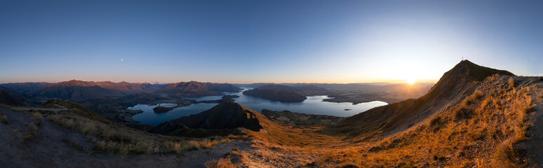 sunrise over wanaka lake from roys peak