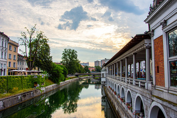 Fototapeta na wymiar view to the river Ljubljanica in Ljubljana Slovenia near the markets