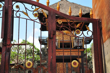 Plakat バリ島ウブドの門のレリーフ