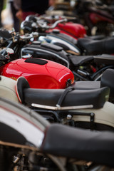 Obraz premium Wiersz zabytkowych motocykli