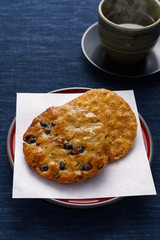 煎餅とお茶