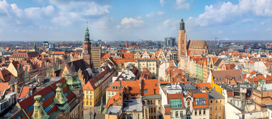 Fototapeta na wymiar Wroclaw, Poland. Aerial cityscape (view from Mostek Pokutnic viewpoint)