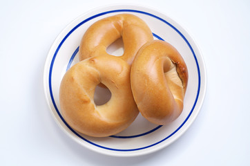 Bagels in plate