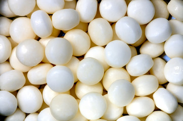 white sugar coated tablets