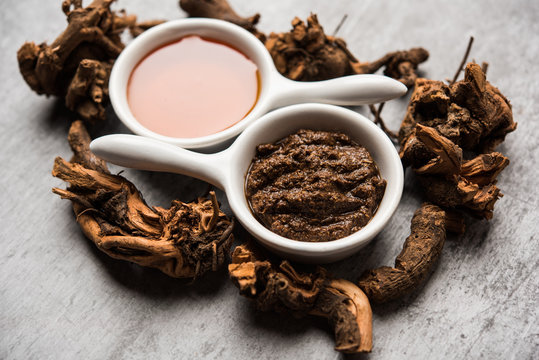 Ayurvedic Chitrak Honey face mask made using  Plumbago zeylanica and shahad