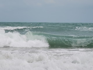 Sky and sea with wave.