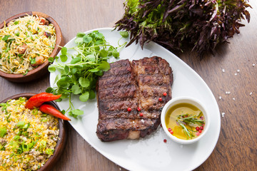 churrasco de angun com acompanhamentos