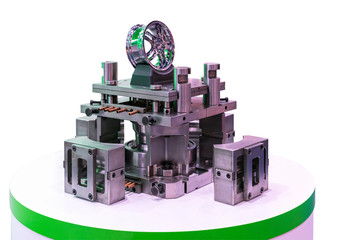 Alloy wheel mold set or Low injection pressure mold with sample metal wheel or automobile part on...