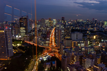 Fototapeta na wymiar Tokyo Traffic Night
