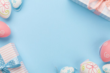 Obraz premium Easter greeting card with colorful easter eggs