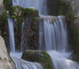 Water going through the stones 