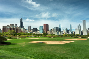 Fototapeta premium City view from Grant Park Chicago