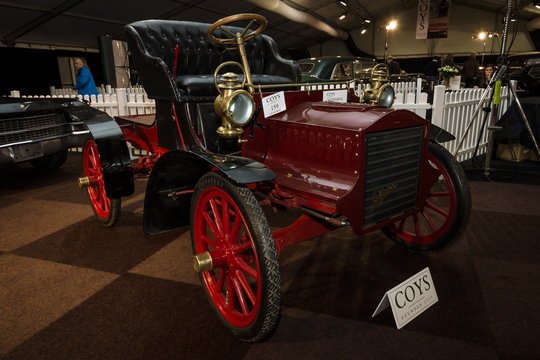 MAASTRICHT, NETHERLANDS - JANUARY 08, 2015: Oldtimer Cadillac Model B 4S, 1904. International Exhibition InterClassics & Topmobiel 2015