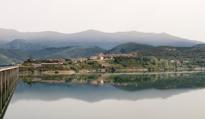 Fototapeta na wymiar panorama of city and lake
