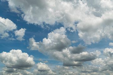 Obraz premium céu com nuvem de chuva 