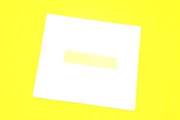 white tear-off daily notes (daily planner ) 