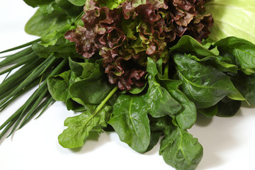 白背景の様々な野菜