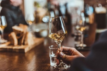wine pour
