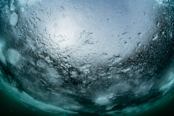 Drift ice diving
