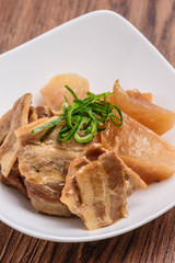 豚肉と大根の煮物