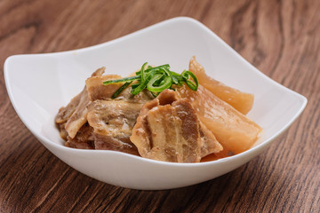 豚肉と大根の煮物