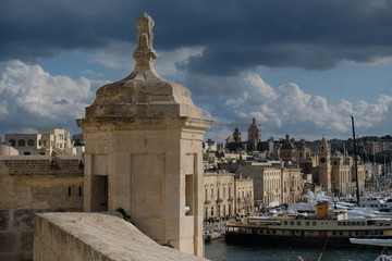 Fototapeta na wymiar マルタ島、聖アンジェロ要塞からの眺め