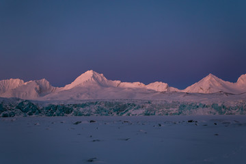 Na lodowcu o zachodzie słońca, poludniowy Spitsbergen © blackspeed