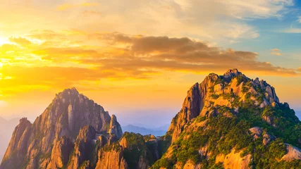 Papier Peint photo Monts Huang Beautiful Huangshan mountains landscape at sunrise in China.