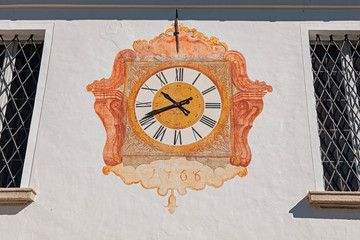 Uhr an der Wallfahrtskirche 