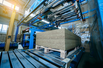 Sandwich panel production at the factory. Panel Stacking