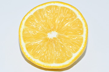Poł&oacute;wka cytryny , źr&oacute;dło witaminy C