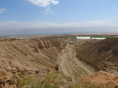 Ausblick auf Qumram und das Tote Meer