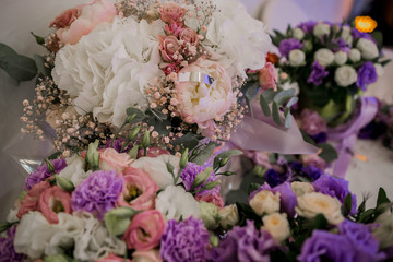 Obraz na płótnie Canvas bridal wedding bouquet of flowers with decor