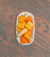 ASIA Hot Cracker in einer weißen Schale für die Food Fotografie