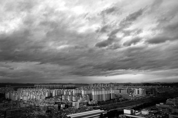 Obraz premium Dark cloud in Ansan-si, South Korea.