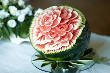Fruit carving owoce na talerzu