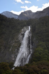 Wasserfall am Milford Sound Neuseeland S&uuml;dinsel