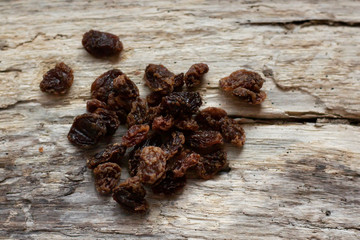 Group of sultanas in the foreground