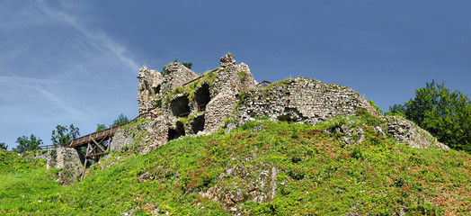 Zubstejn is one of the largest castles in Moravia. It stands on a hill above the village Pivonice...