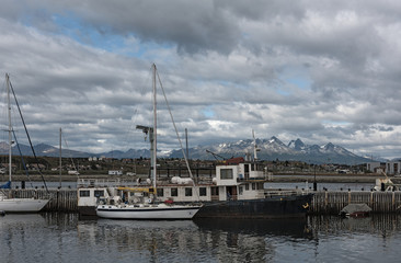 Fototapeta na wymiar view of the ships and boats in Ushuaia Harbor, Argentina