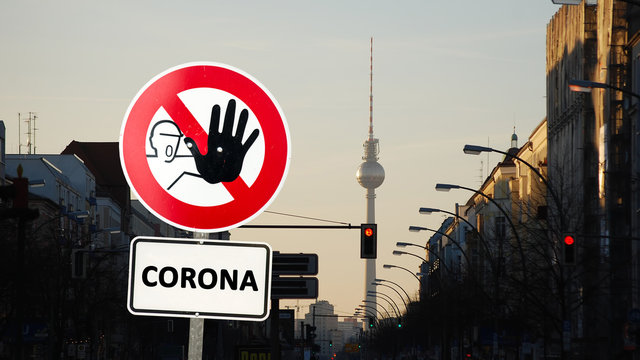 Strassenschild gesperrter Bereich für das Corona Virus