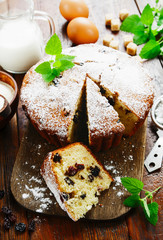 Semolina cake with raisins