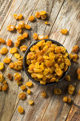 Raw Yellow Organic Golden Raisins