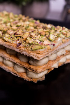 Milhojas de Ganache de chocolate blanco y pistachos