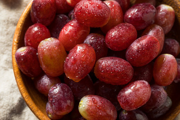 Raw Organic Red Grapes