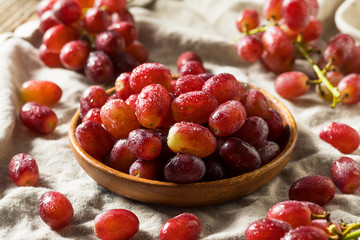 Raw Organic Red Grapes