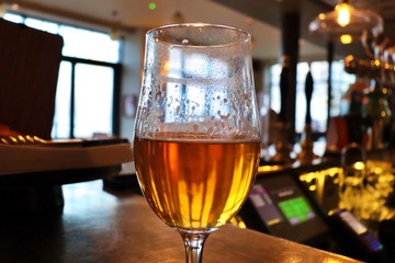 beer glass bar