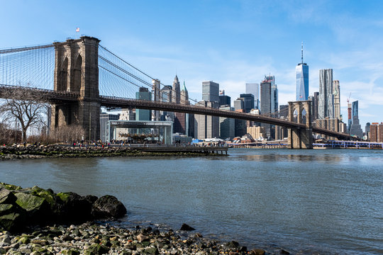 Fototapeta brooklyn bridge and manhattan