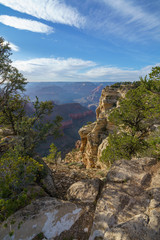 Fototapeta na wymiar hiking the rim trail in grand canyon national park, arizona, usa