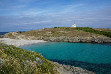 Pointe nord de Belle-Ile-en-Mer et phare des Poulains